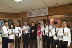 Hình ảnh các bạn du học sinh Singapore